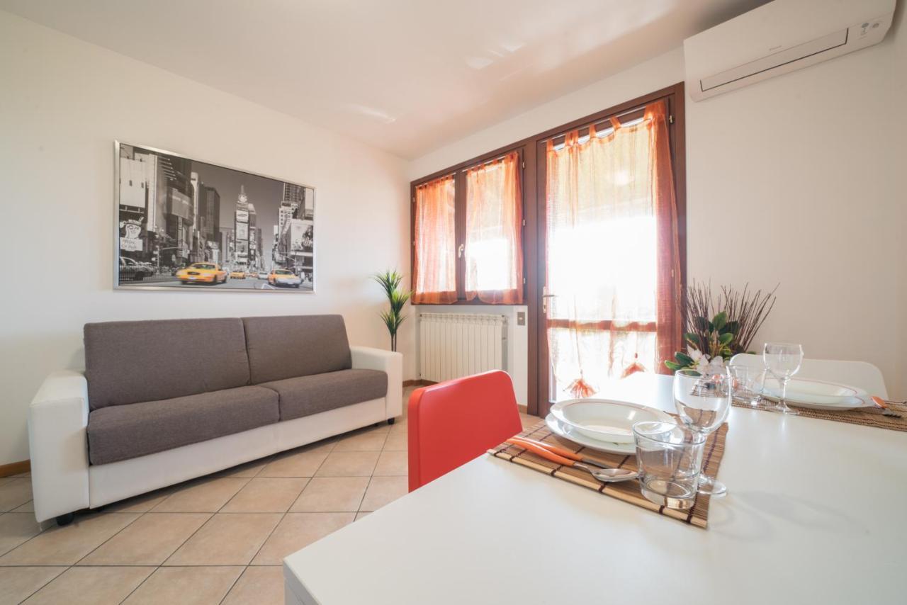 Gardappartamenti Cascinale Pool Desenzano del Garda Exterior foto