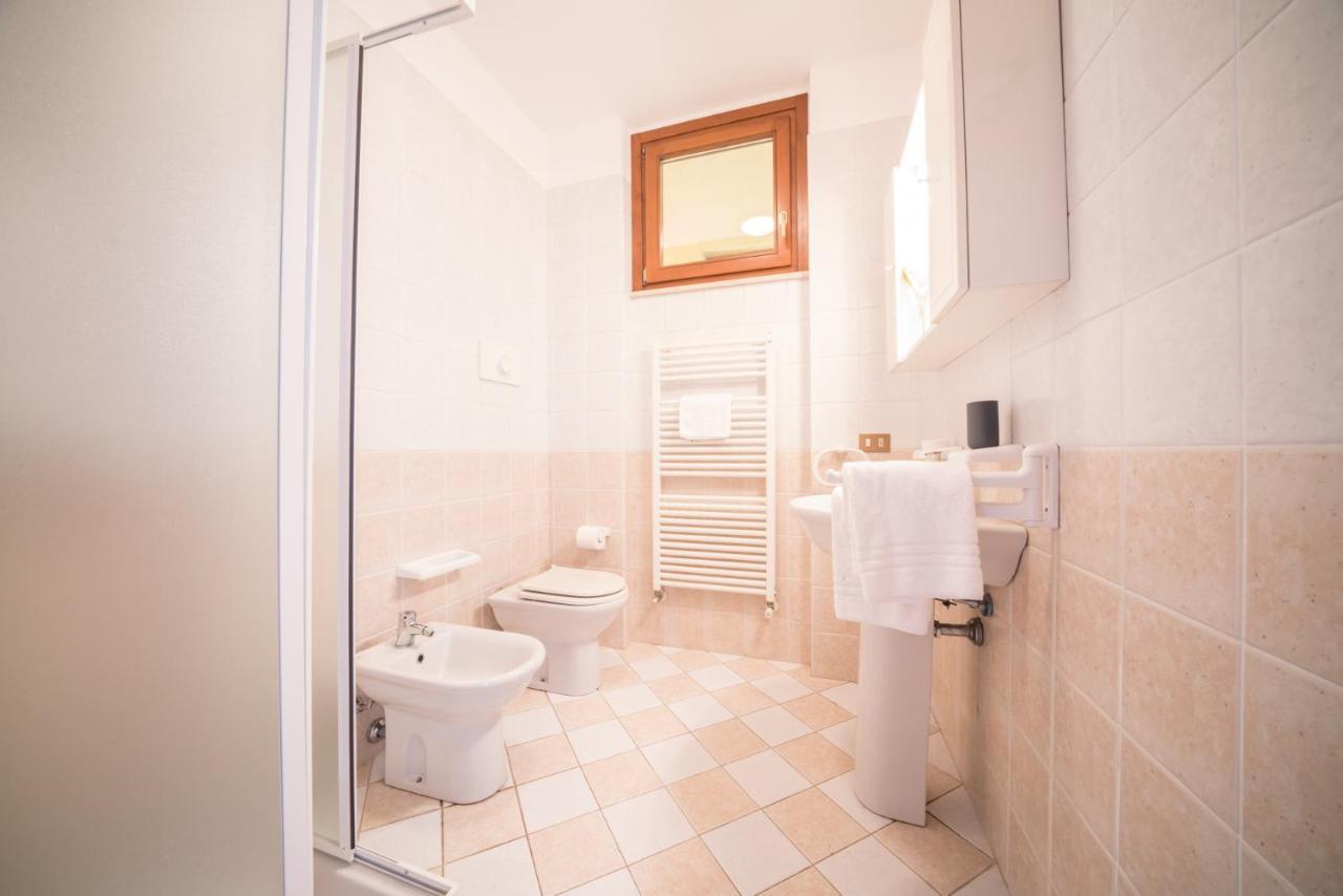Gardappartamenti Cascinale Pool Desenzano del Garda Exterior foto